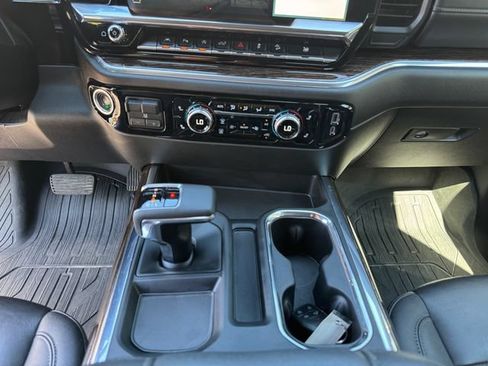 Used 2025 GMC Sierra 1500 Elevation w/ Elevation Premium Package AWD/4WD image 12
