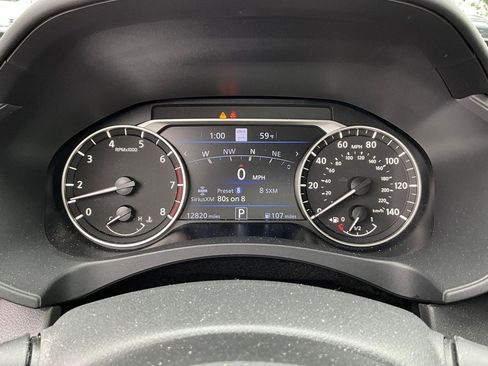 Used 2025 Nissan Altima 2.5 SL FWD image 12