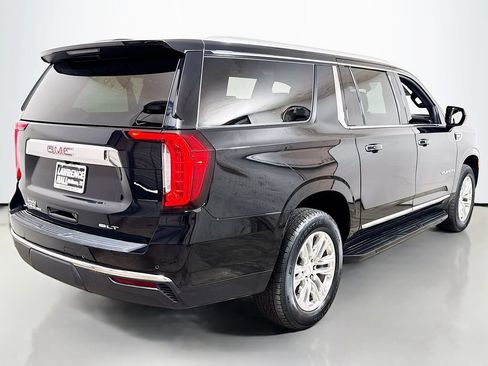 Used 2023 GMC Yukon XL SLT AWD/4WD image 4