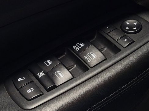 Used 2019 Jeep Grand Cherokee Limited X RWD image 27