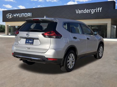 Used 2020 Nissan Rogue S image 6