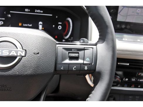 Used 2025 Nissan Rogue SL w/ SL Premium Package FWD image 19
