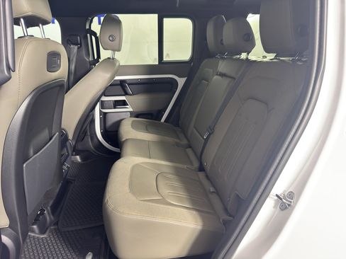 Used 2021 Land Rover Defender 110 S AWD/4WD image 33