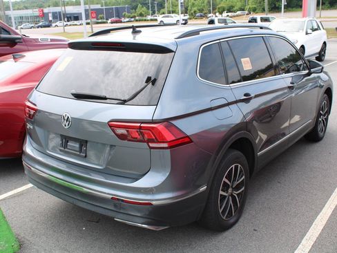 Used 2021 Volkswagen Tiguan SE FWD image 5