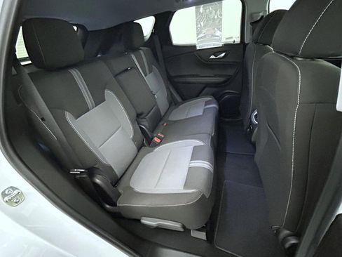 Used 2025 Chevrolet Blazer LT AWD/4WD image 18