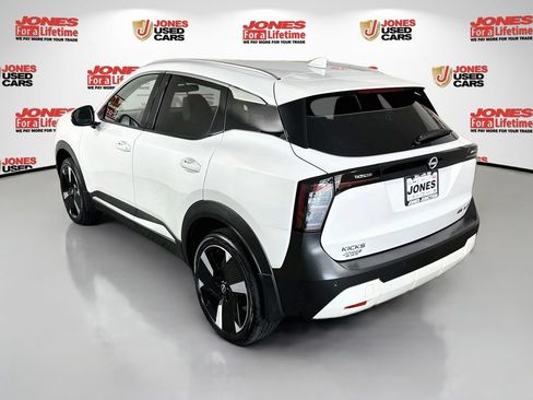 Certified 2025 Nissan Kicks SR AWD/4WD image 2