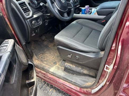 Used 2022 RAM 1500 Big Horn AWD/4WD image 6