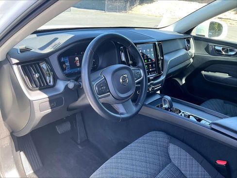 Used 2023 Volvo XC60 B5 Core AWD/4WD image 17
