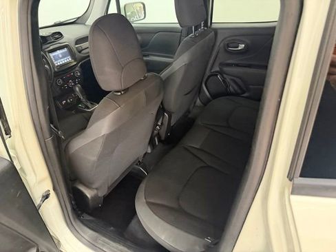 Used 2018 Jeep Renegade Altitude image 32