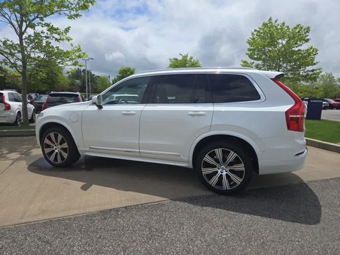 Used 2025 Volvo XC90 T8 Ultra w/ Protection Package Premier image 5