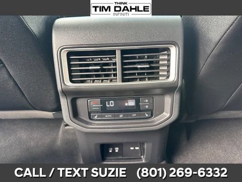 Used 2025 Volkswagen Atlas SEL AWD/4WD image 17