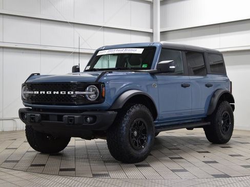 Used 2023 Ford Bronco Wildtrak image 3