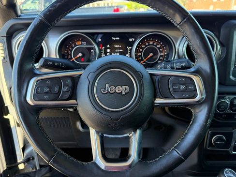 Used 2018 Jeep Wrangler Unlimited Sahara w/ Cold Weather Group image 14