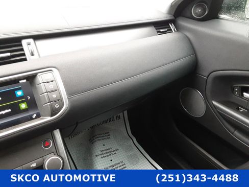 Used 2019 Land Rover Range Rover Evoque SE image 24