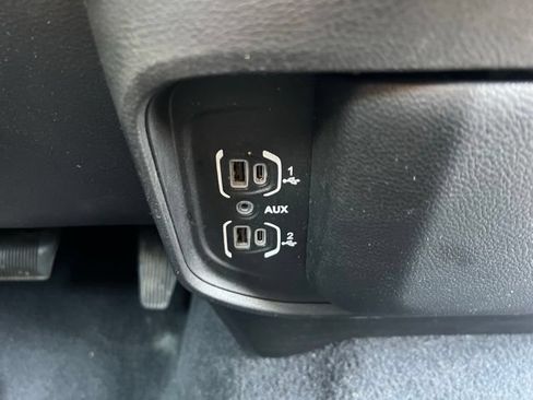 Used 2022 RAM 3500 Laramie AWD/4WD image 12