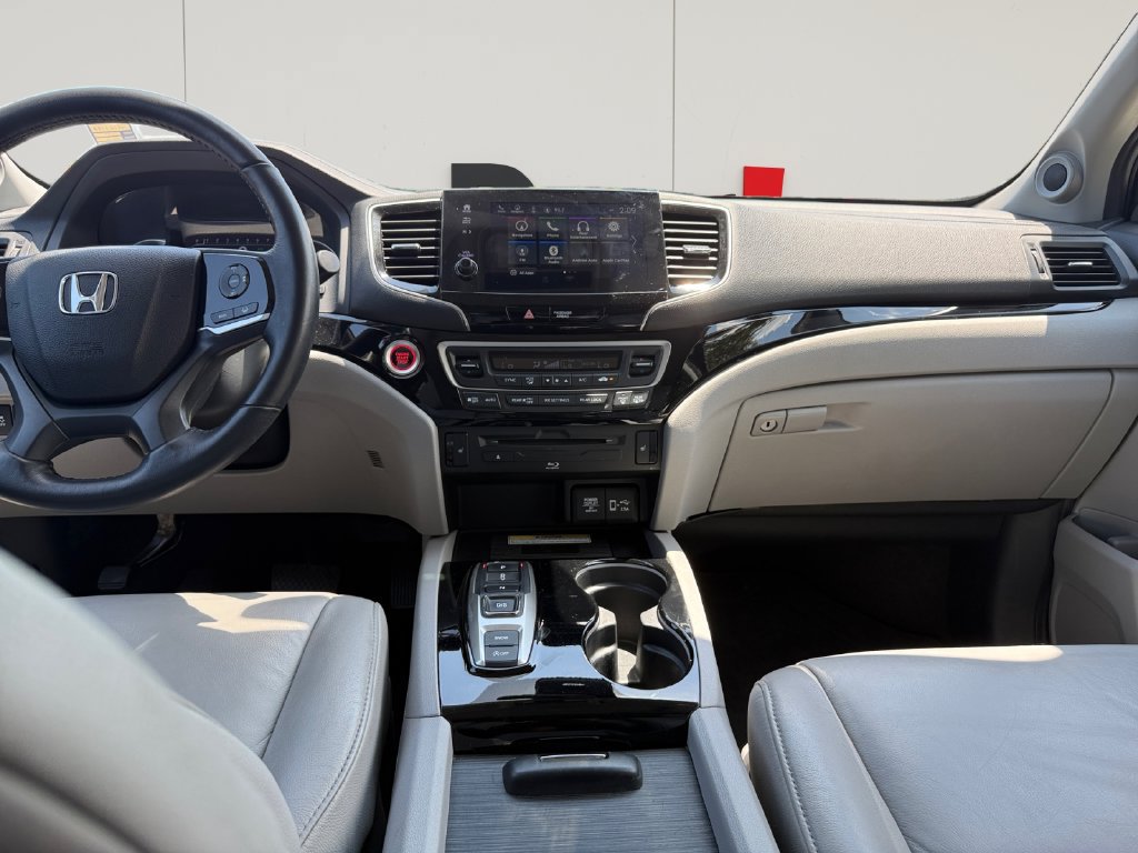 Used 2021 Honda Pilot Touring image 12