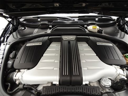 Used 2016 Bentley Continental GT image 19