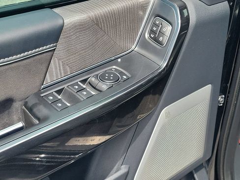 Used 2023 Ford F150 Lightning Platinum AWD/4WD image 20