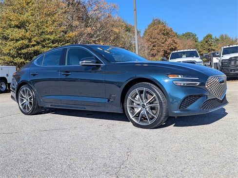 Used 2025 Genesis G70 2.5T image 2