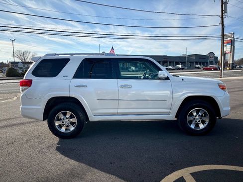 Used 2011 Toyota 4Runner SR5 image 7