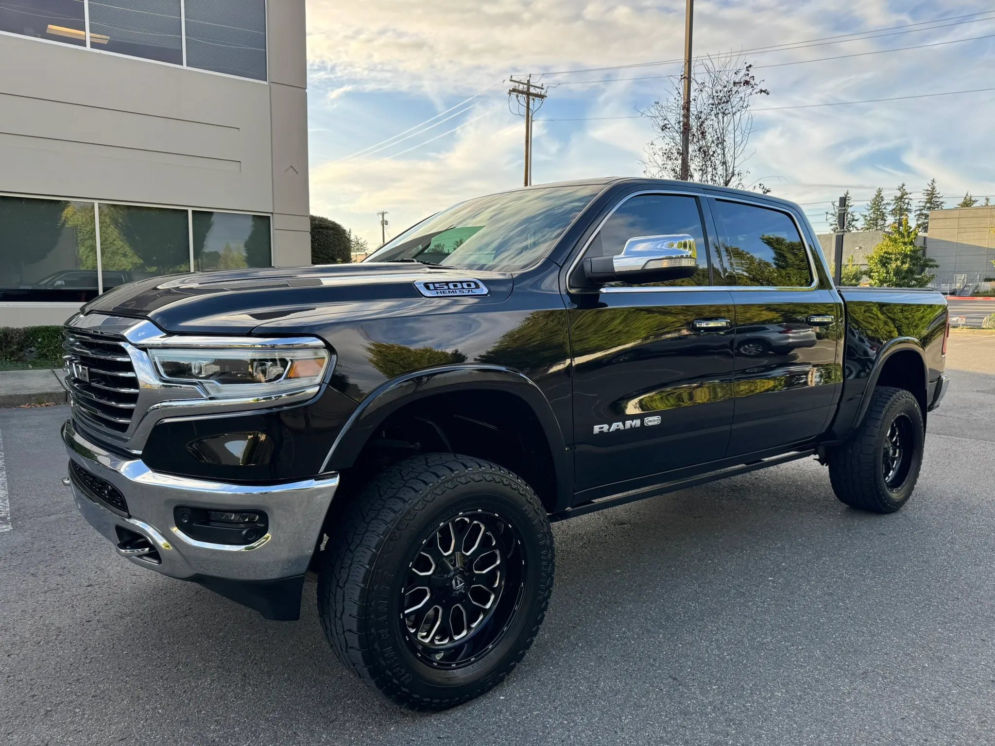 Used 2020 RAM 1500 Limited AWD/4WD image 4