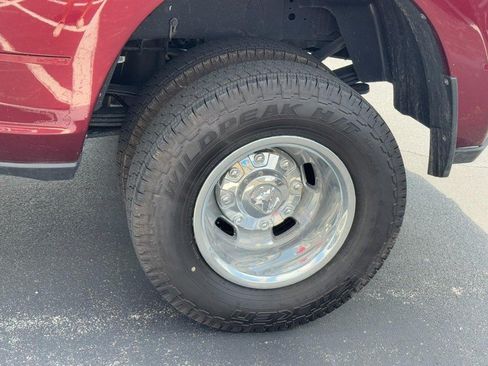 Used 2024 RAM 3500 Tradesman w/ Chrome Appearance Group AWD/4WD image 7