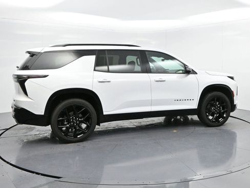 Used 2024 Chevrolet Traverse RS image 8
