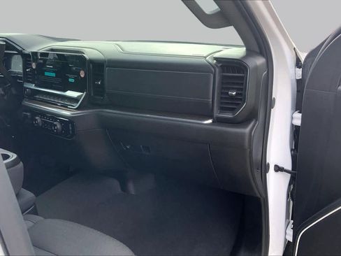 Used 2025 Chevrolet Silverado 1500 LT RWD image 18