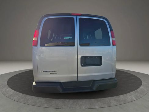 Used 2016 Chevrolet Express 2500 LS image 7