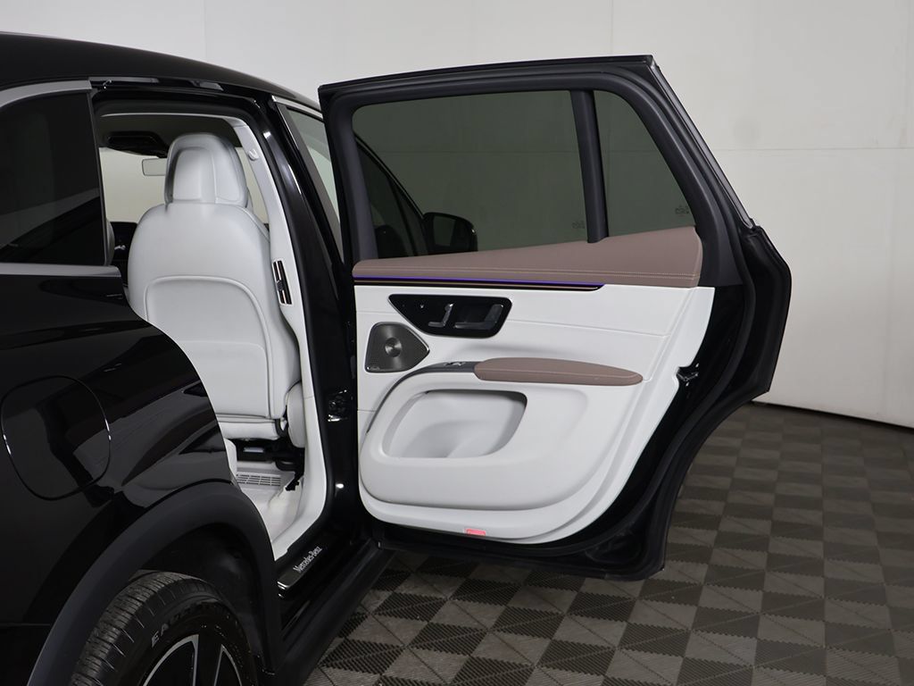 Used 2023 Mercedes-Benz EQS 450+ 4MATIC SUV image 28