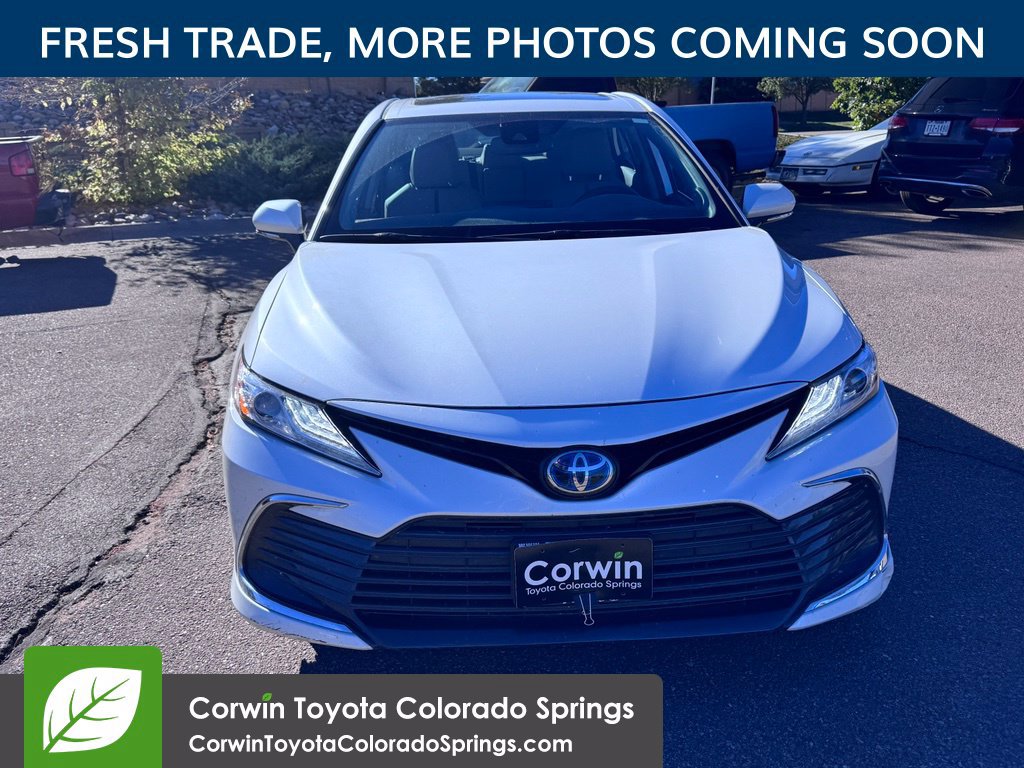 Used 2024 Toyota Camry XLE w/ Navigation Package FWD image 2