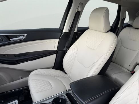 Used 2024 Ford Edge Titanium w/ Equipment Group 301A image 13