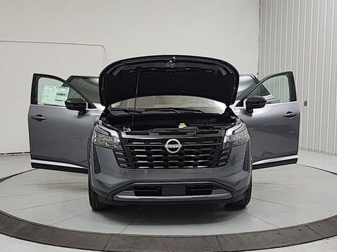 New 2026 Nissan Pathfinder Platinum FWD image 10