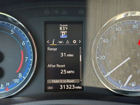Used 2019 Toyota Corolla SE FWD image 18