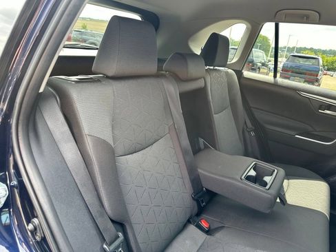 Used 2025 Toyota RAV4 XLE AWD/4WD image 28