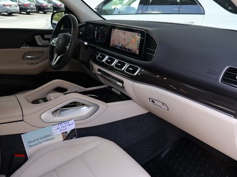 Certified 2020 Mercedes-Benz GLS 450 4MATIC image 30