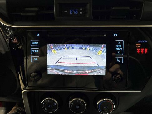 Certified 2018 Toyota Corolla L image 23