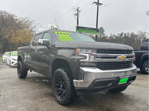 Used 2021 Chevrolet Silverado 1500 LT w/ Safety Package II image 1