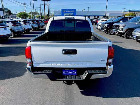 Used 2022 Toyota Tacoma SR5 RWD image 24