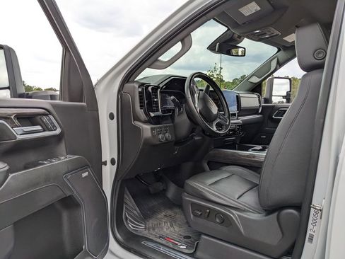 Used 2024 Chevrolet Silverado 2500 LTZ w/ LTZ Plus Package AWD/4WD image 45