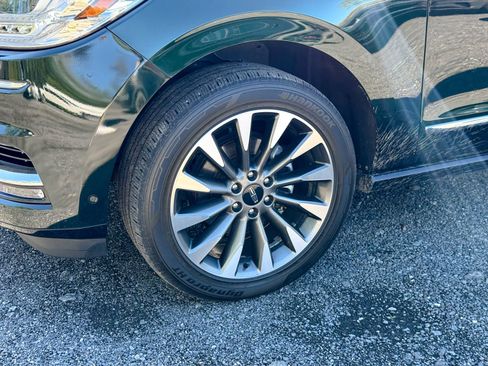 Used 2021 Lincoln Navigator Reserve AWD/4WD image 9