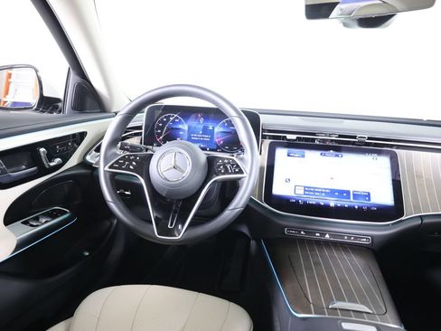 Certified 2025 Mercedes-Benz E 450 4MATIC Sedan image 38