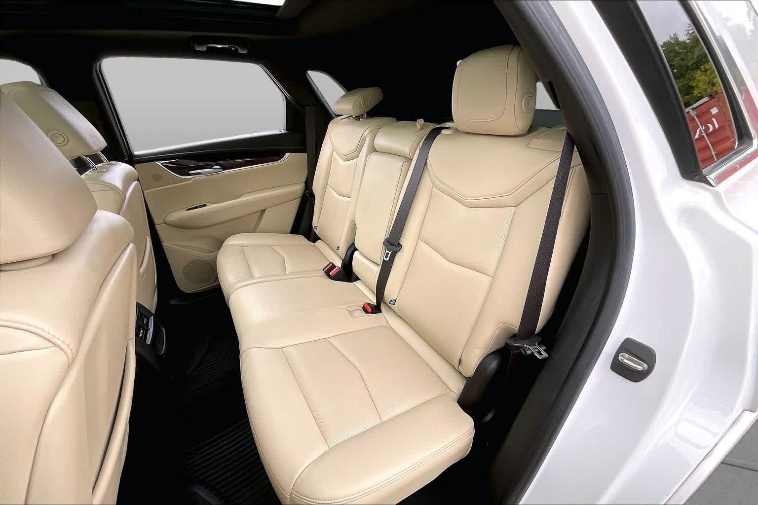 Used 2018 Cadillac XT5 Luxury w/ Driver Awareness Package FWD image 20
