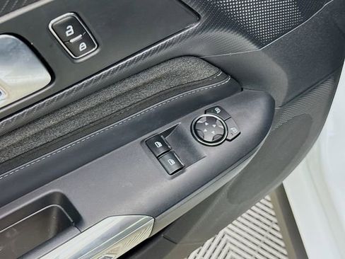 Used 2024 Ford Mustang Coupe image 17