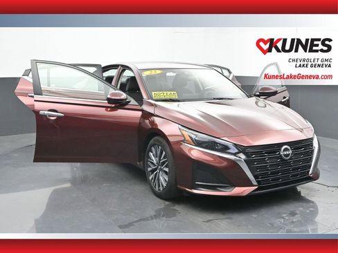 Used 2023 Nissan Altima 2.5 SV image 49
