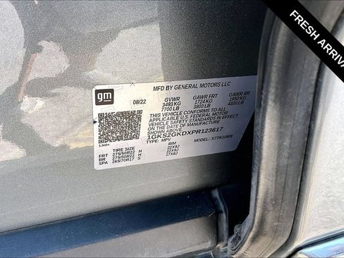 Used 2023 GMC Yukon XL SLT AWD/4WD image 17