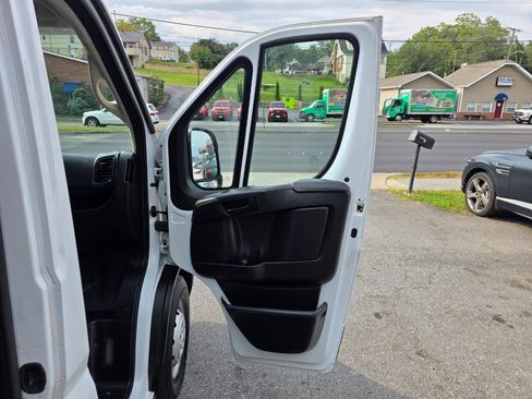 Used 2023 RAM ProMaster 2500 FWD image 17