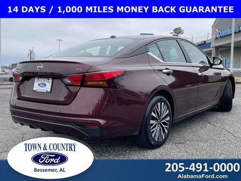Used 2024 Nissan Altima 2.5 SV image 3