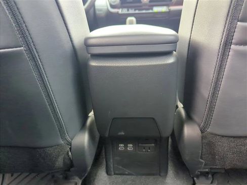 Used 2025 Toyota Prius Plug-In Hybrid image 20