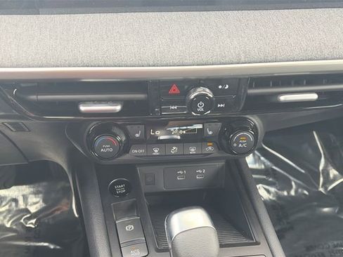 New 2026 Nissan Kicks SV w/ Cold Weather Package FWD image 18